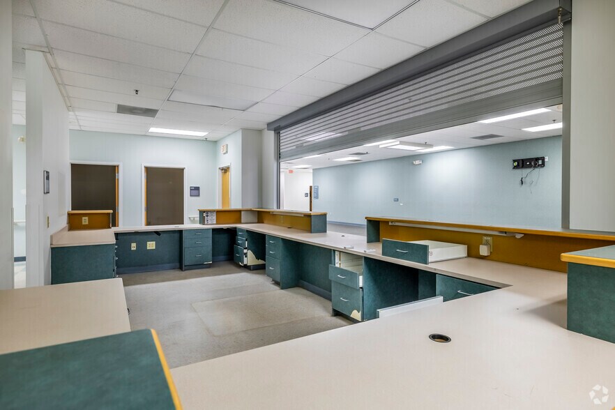 More Photos Of 6104 Avenue Q South Dr, Lubbock Medical For Sale