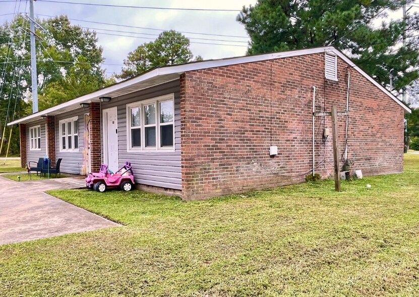 More Photos Of 528 Matthews St, Rocky Mount Multifamily For Sale