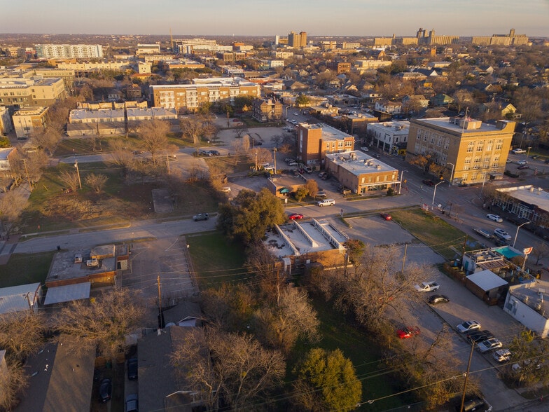 More Photos Of 1216-1220 5th Ave, Fort Worth Medical For Sale