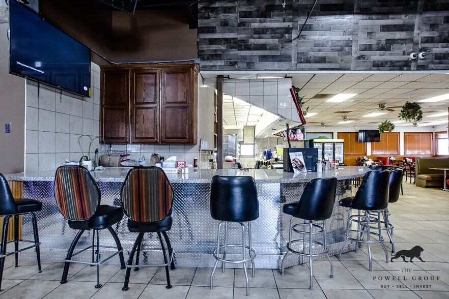 More Photos Of 701 E 50th St, Lubbock Restaurant For Sale
