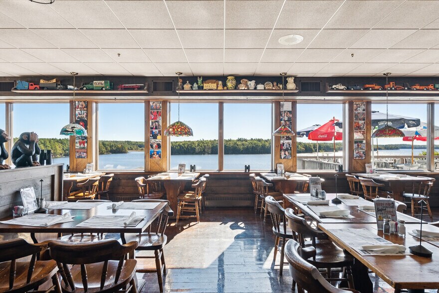 More Photos Of 161 Main St, Woolwich Restaurant For Sale