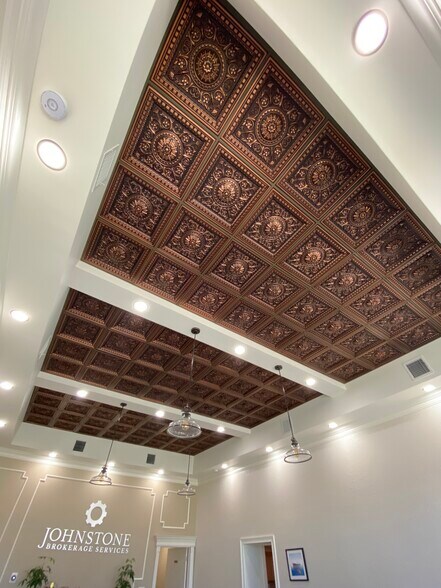 More Photos Of 117 San Augustine St, Center Office Residential For Sale