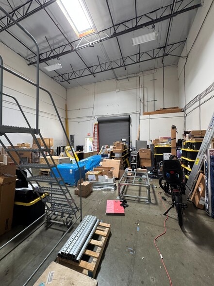 More Photos Of 5-11 Hubble Dr, Irvine Light Manufacturing For Sale