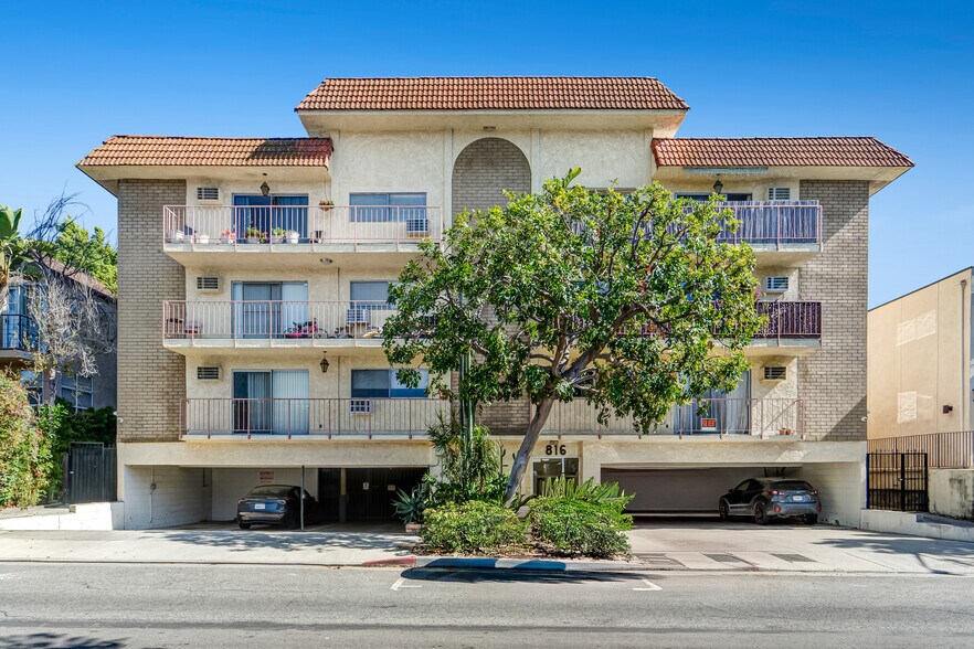Primary Photo Of 816 Westmount Dr, Los Angeles Apartments For Sale