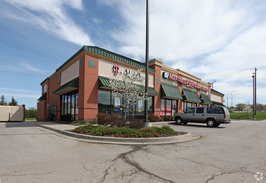 More Photos Of 7101-7109 W 91st St, Overland Park Freestanding For Lease