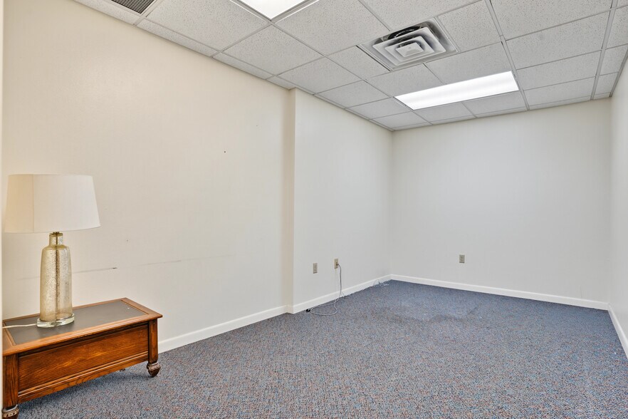 More Photos Of 12625 40th St N, Clearwater Warehouse For Sale
