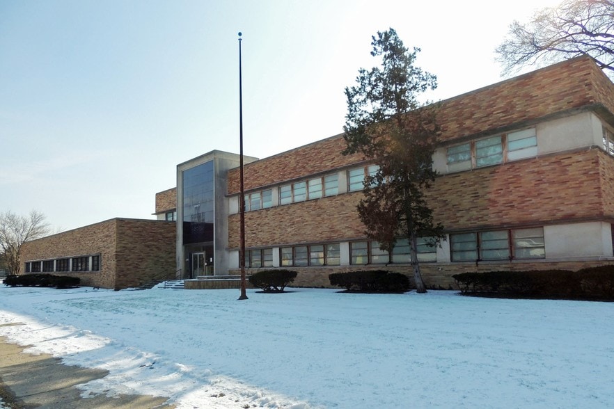 More Photos Of 10421 W Seven Mile Rd, Detroit Office For Sale