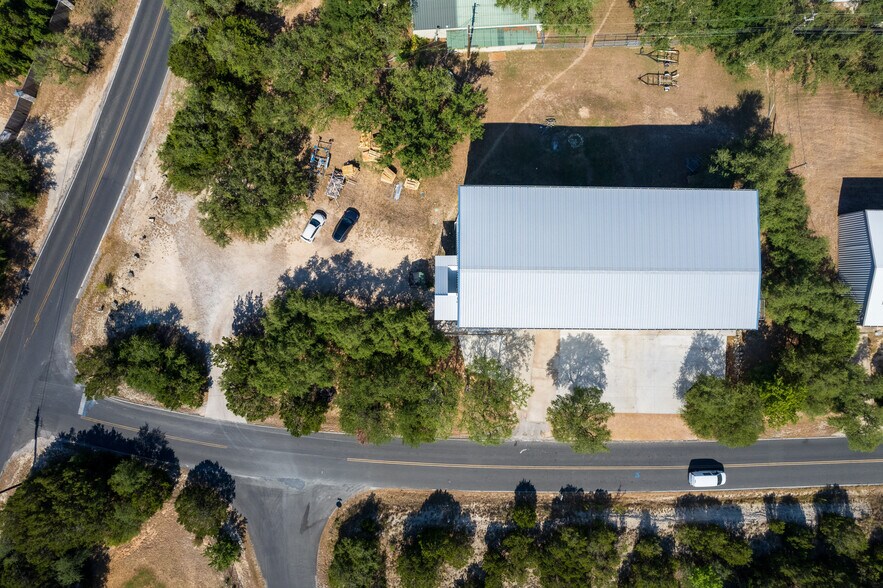 More Photos Of 4402 Weletka Dr, Austin Industrial For Lease