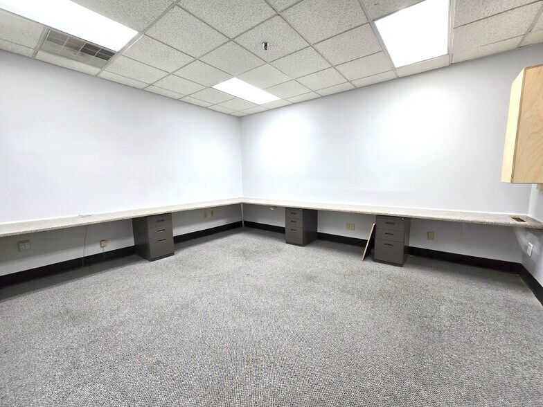 More Photos Of 6624 Jimmy Carter Blvd, Peachtree Corners Industrial For Sale