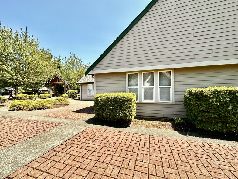 More Photos Of 1800 Cooper Point Rd SW, Olympia Office For Sale