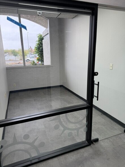 More Photos Of 19436 R.H. Johnson Blvd, Sun City West Coworking Space