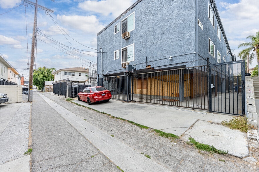 More Photos Of 5912 Willoughby Ave, Los Angeles Apartments For Sale