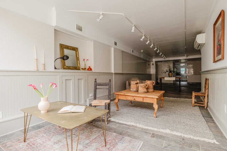 More Photos Of 323 Warren St, Hudson Storefront Retail Residential For Sale