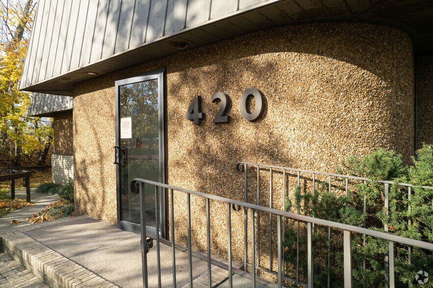 More Photos Of 420 Grand Ave, Englewood Medical For Sale