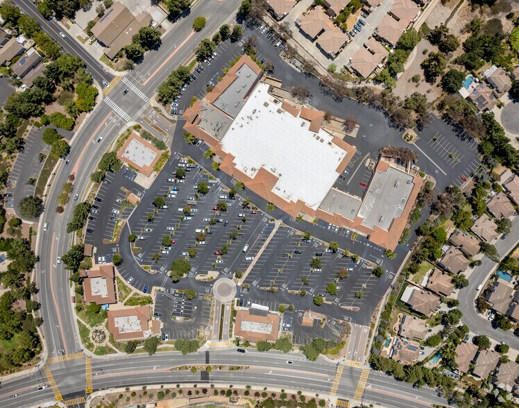 More Photos Of 4201-4279 Tierra Rejada Rd, Moorpark Unknown For Lease