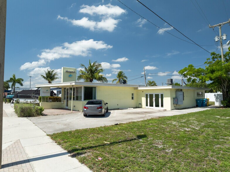 More Photos Of 805 N Federal Hwy, Boynton Beach Freestanding For Sale