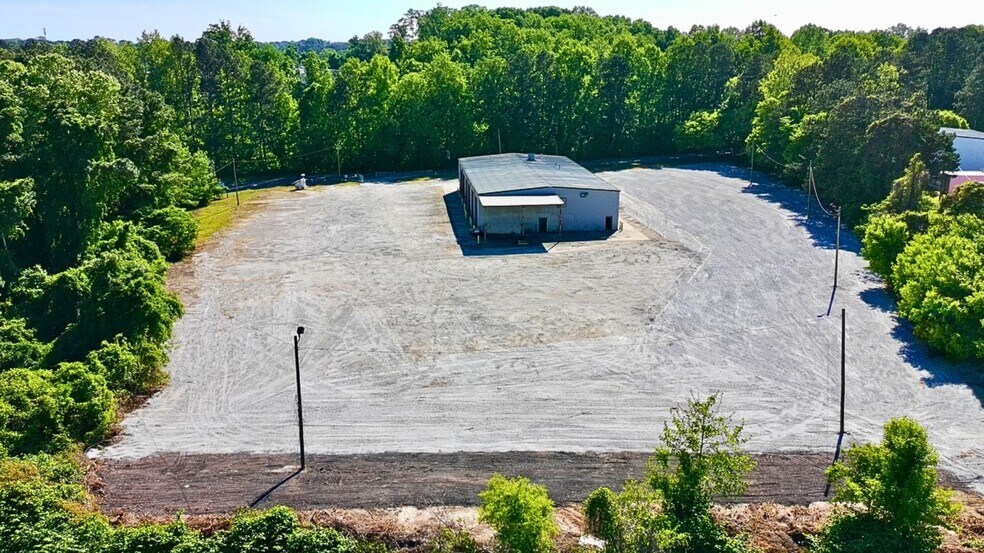 More Photos Of 4490 Bowman Industrial Ct, Conley Service For Lease