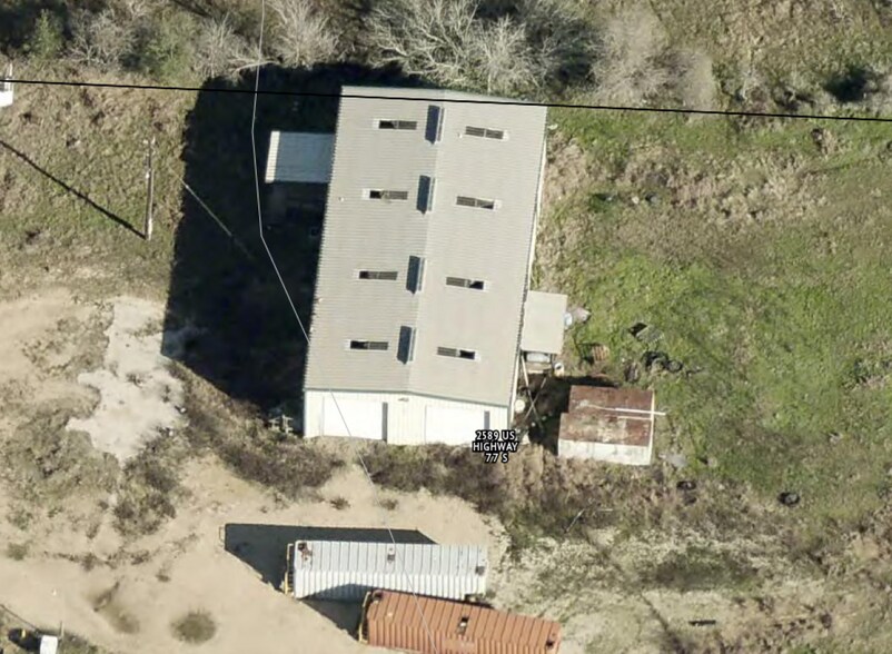 More Photos Of 2589 US-77, Hallettsville Warehouse For Sale