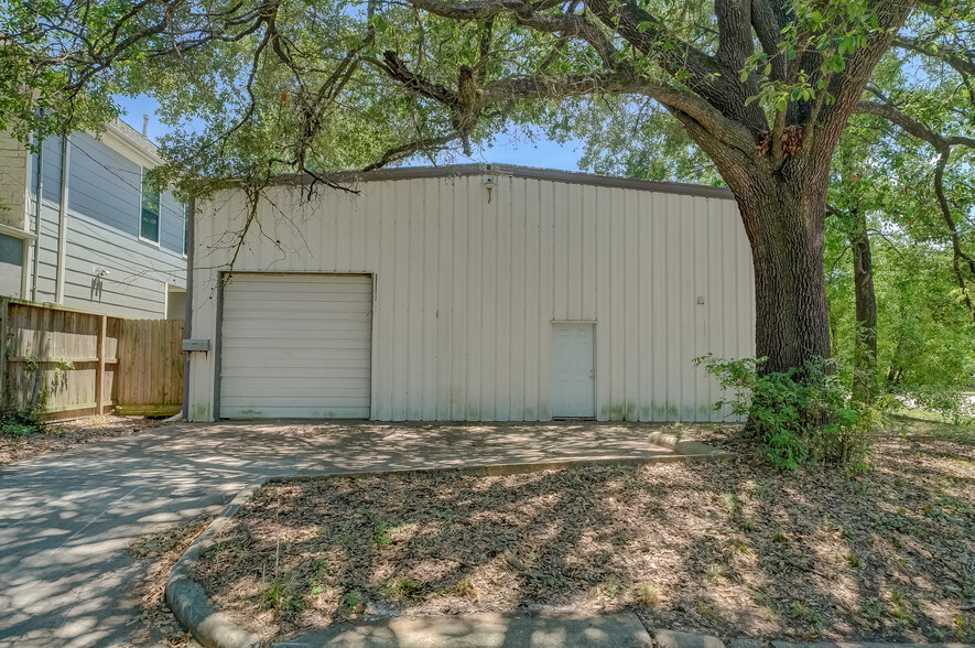 Primary Photo Of 5339 Kansas St, Houston Warehouse For Lease