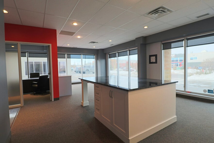 More Photos Of 4615 112th Ave SE, Calgary Warehouse For Lease