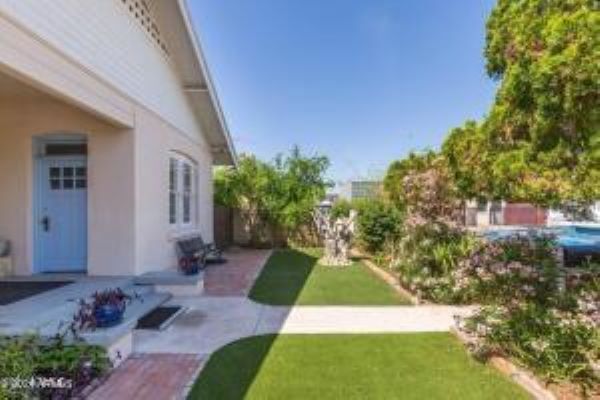 More Photos Of 711 E McKinley St, Phoenix Light Distribution For Sale