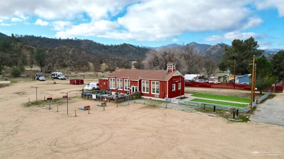 More Photos Of 15814 Caliente Creek Rd, Caliente Restaurant For Sale