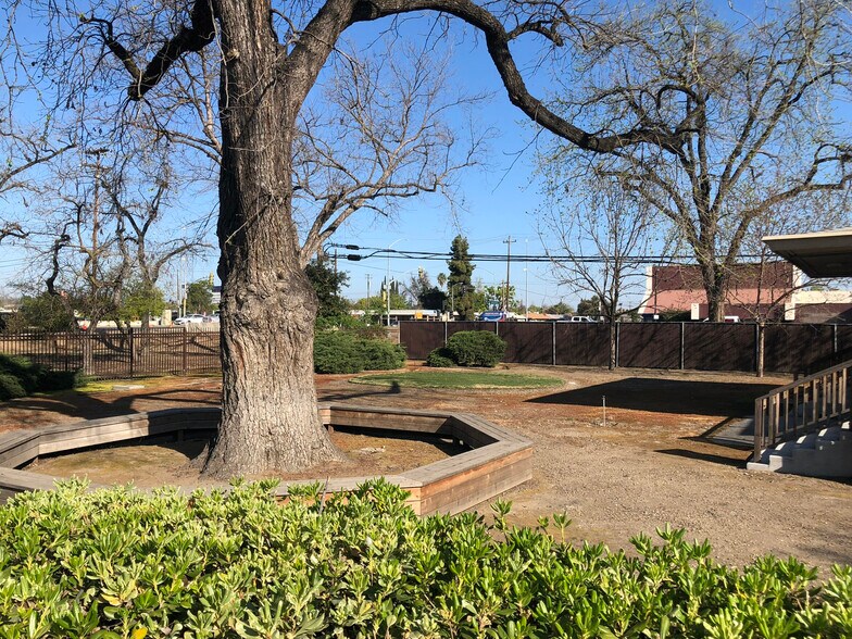 More Photos Of 3130 N Fresno St, Fresno Office For Sale
