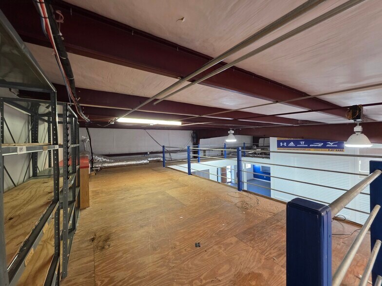 More Photos Of 29 Hunter Rd, Hilton Head Island Warehouse For Lease