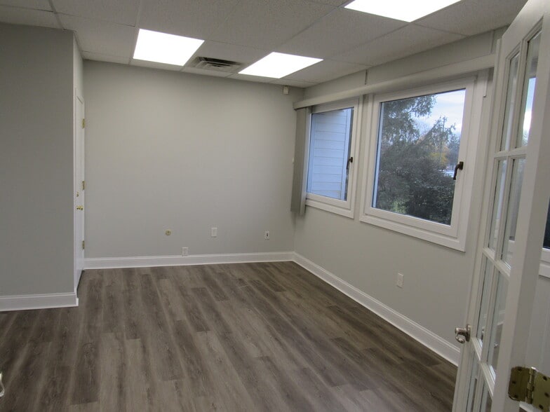 More Photos Of 981 State Route 33 W, Monroe Township Medical For Lease