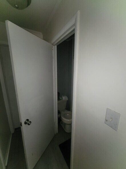 More Photos Of 1458 W 32nd St, Indianapolis Apartments For Sale