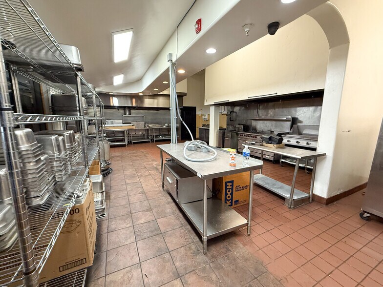 More Photos Of 720 E 700 S, St George General Retail For Lease