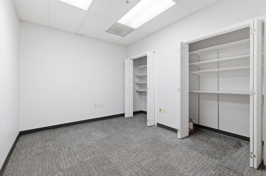 More Photos Of 104-176 Cude Ln, Madison Medical For Lease