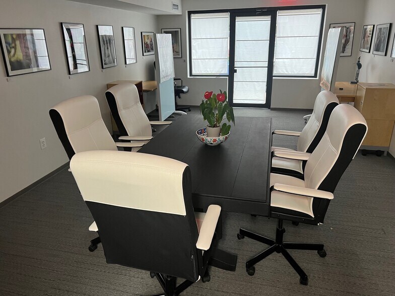 More Photos Of 403 N Henry St, Alexandria Office For Sale