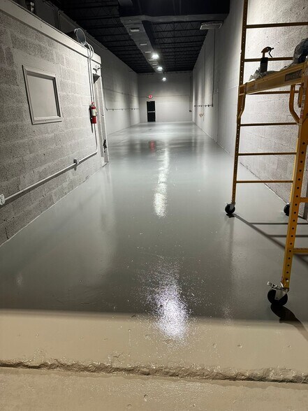 More Photos Of 573-583 W 27th St, Hialeah Warehouse For Sale