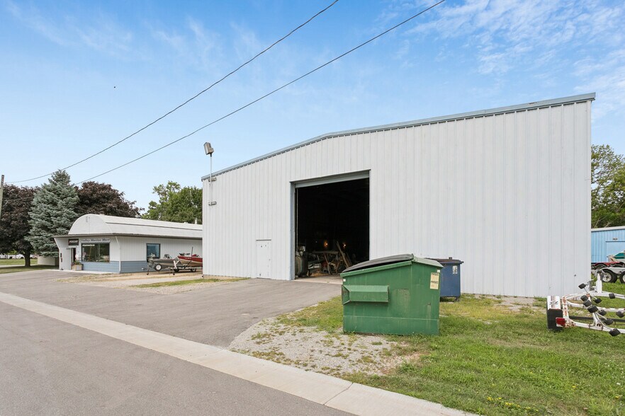 More Photos Of 100 Water St, Menasha General Retail For Sale