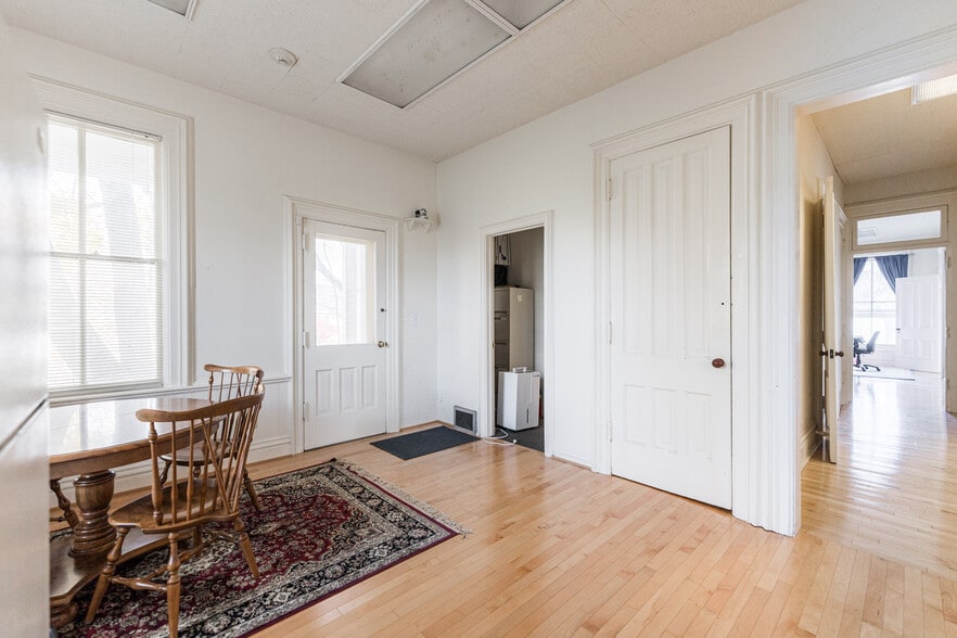 More Photos Of 223 E State St, Geneva Office For Sale