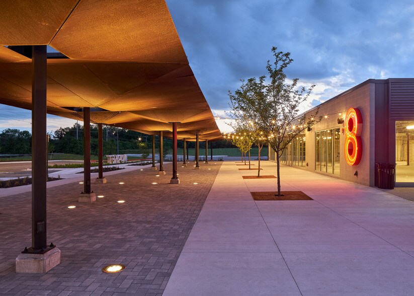 More Photos Of 801 SE 8th St, Bentonville General Retail For Lease