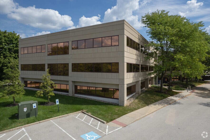 More Photos Of 1000 Westlakes Dr, Berwyn Unknown For Lease