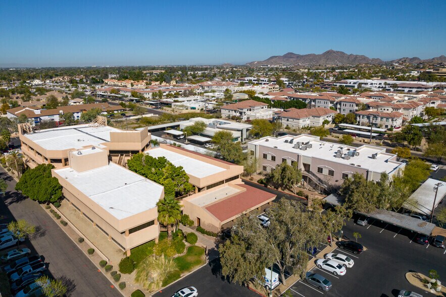 More Photos Of 7330 N 16th St, Phoenix Office For Sale