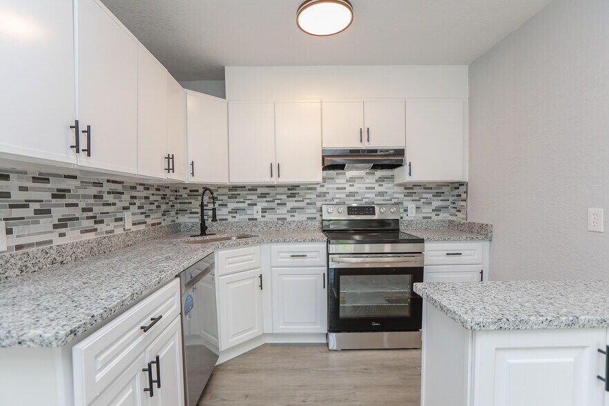More Photos Of 401 Maryland Ave, Portsmouth Apartments For Sale