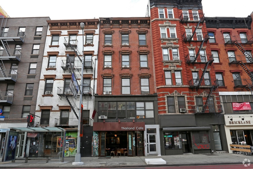 More Photos Of 95 2nd Ave, New York Apartments For Lease