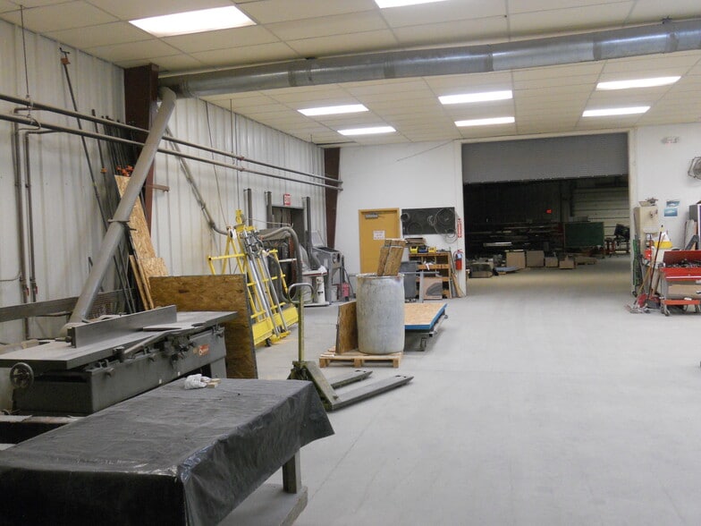 More Photos Of 10 Precision Dr, North Springfield Industrial For Lease