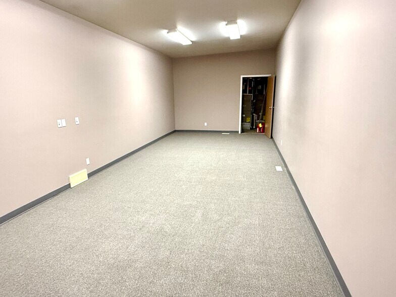 More Photos Of 39207 Range Road 271, Red Deer County Truck Terminal For Sale