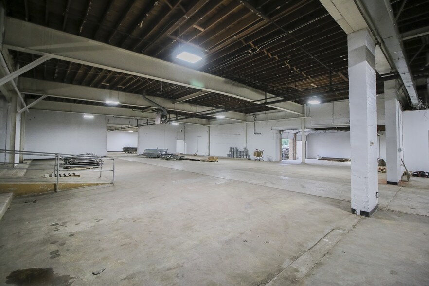 More Photos Of 1206 Route 130 N, Burlington Light Distribution For Lease