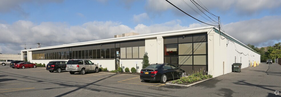 Primary Photo Of 290 Duffy Ave, Hicksville Light Manufacturing For Lease