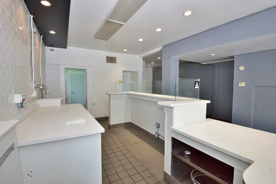 More Photos Of 1487-1491 E Colorado Blvd, Pasadena Storefront Retail Office For Lease
