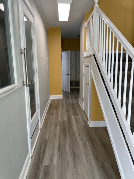 More Photos Of 4301 Spanish Trl, Pensacola Coworking Space