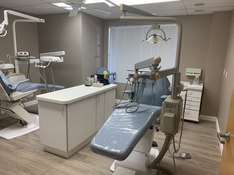 More Photos Of 47 Raritan Ave, Highland Park Medical For Lease