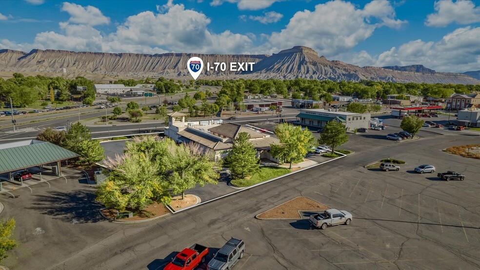 More Photos Of 3245 I-70 Business Loop, Clifton Restaurant For Sale