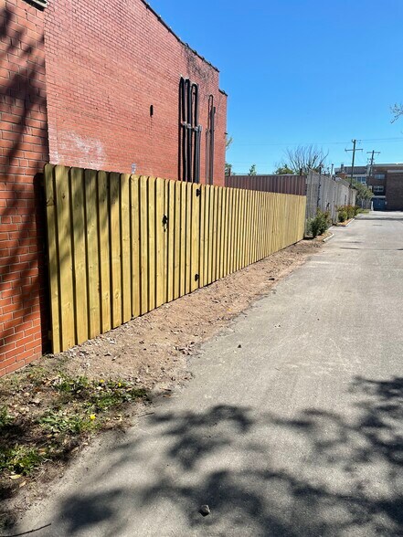 More Photos Of 1108 Princess St, Wilmington General Retail For Sale